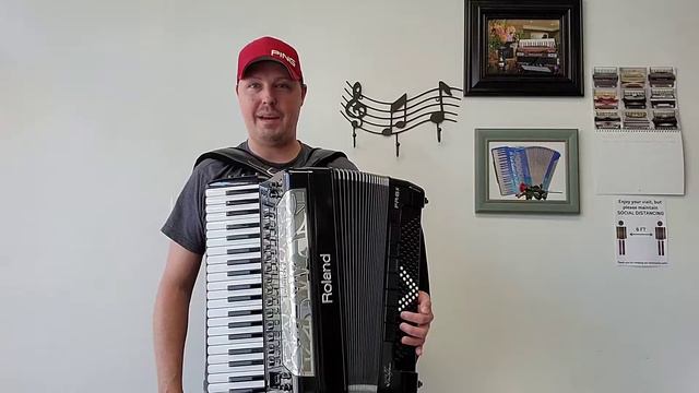 Roland FR4X & FR8X accordions in stock! (Carnegie Accordion Company / Pittsburgh, PA) смотреть онлайн