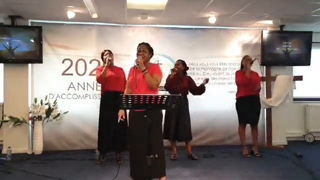 Worship medley by Célestes Holy Music смотреть онлайн