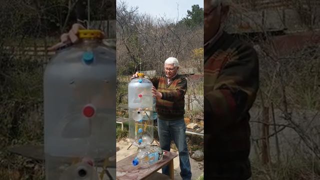 Бутылочный улей Супер Джинн для колодного городского пчеловодства смотреть онлайн