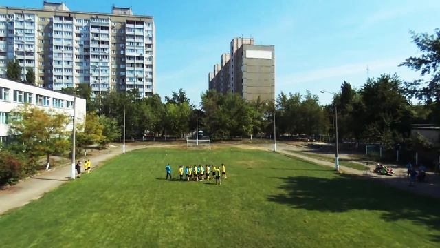ВИДЕО СНЯТО КВАДРОКОПТЕРОМ Parrot Bebop Drone НА ДЕТСКОМ ФУТБОЛЬНОМ ТУРНИРЕ 21.8.15г. в КИЕВЕ смотреть онлайн