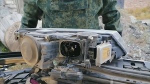 ???Как снять фару VW Touareg. Как заменить лампу подсветки поворота на Туареге