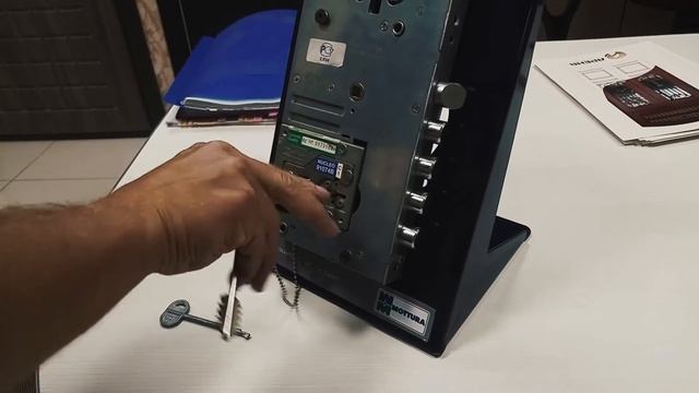 Как перекодировать замок Mottura? смотреть онлайн