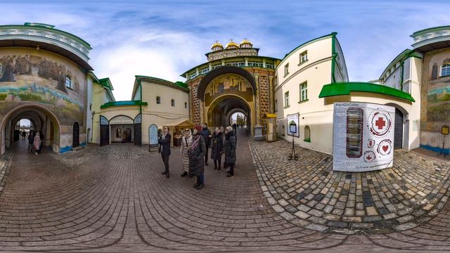 Успенские ворота Свято-Троицкой Сергиевой Лавры. смотреть онлайн