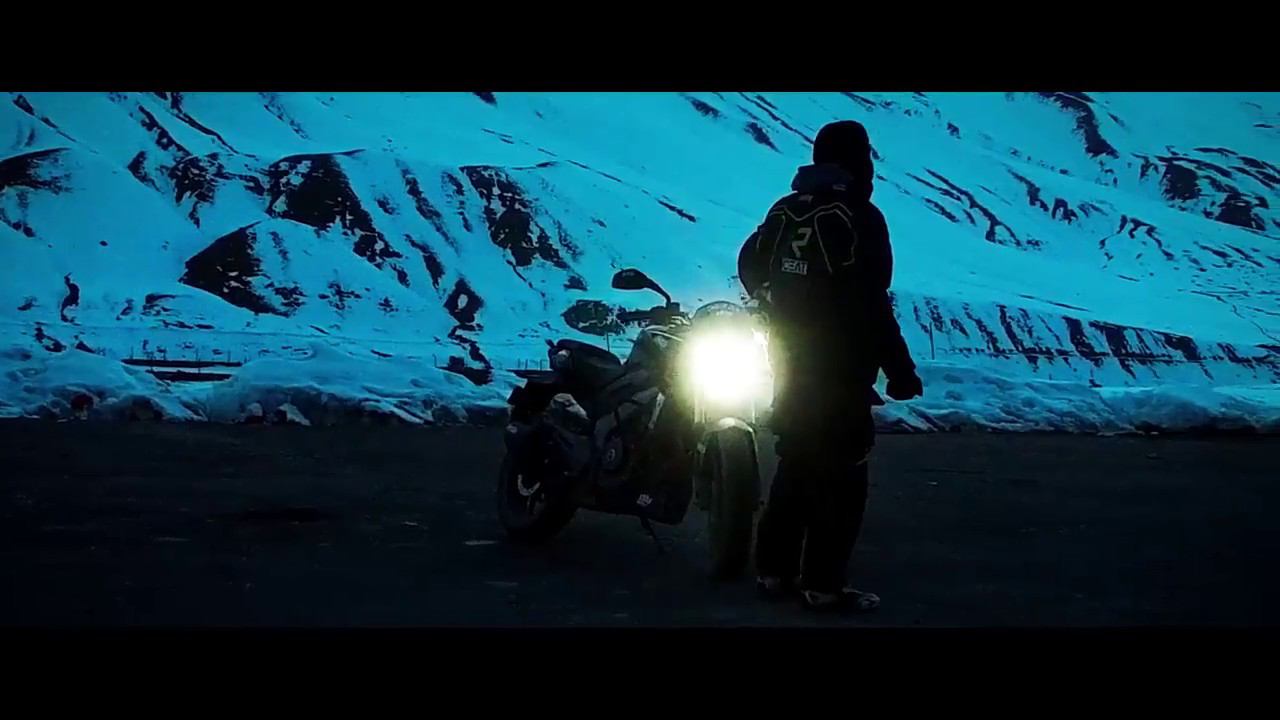 Bajaj Dominar 400 - DominateTheSnow смотреть онлайн