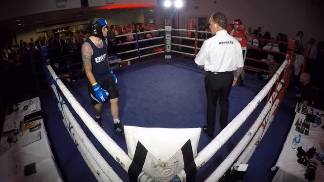 Ultra White Collar Boxing | Dartford | James McAteer VS Connor Herron смотреть онлайн