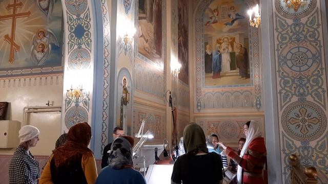На "Господи воззвах" стихиры воскресные: глас 4 и Богородицы «Всех скорбящих Радость». смотреть онлайн