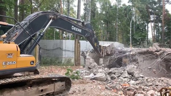 Польза Квиккаплера OilQuick при демонтаже здания. Смена оборудования за 15сек.