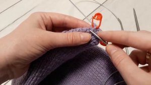 Снуд-уголок или манишка-бактус. Вязание спицами. Мастер-класс