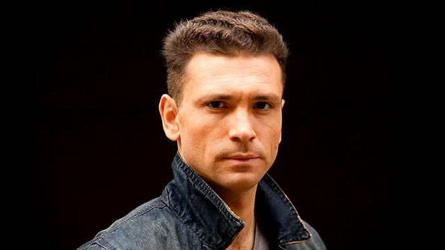НА ЭКРАНЕ КАЗАНОВЫ - В РЕАЛЬНОЙ ЖИЗНИ НАСТОЯЩИЕ ОДНОЛЮБЫ смотреть онлайн