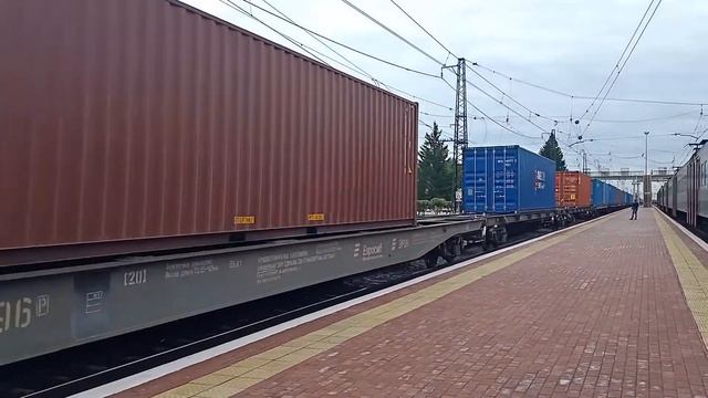 3ЭС6-1124 с грузовым проходит станцию Болотная смотреть онлайн