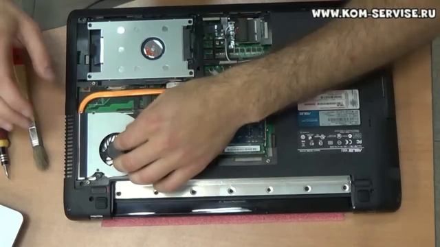 Быстрая чистка ноутбука ASUS X52 от пыли. смотреть онлайн