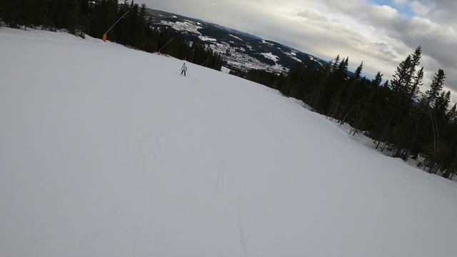 Skiing Trysil Norway. Skistar Trysil Trisilfjellet. 4k GoPro video. Relaxing on skis. Holiday skiin смотреть онлайн