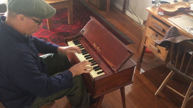 Pearl River Pump Organ, For Sale.(sold)