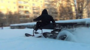 Мотобуксировщик с лыжным модулем и двумя гусеницами