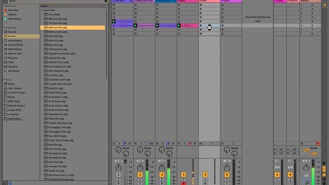Using Ableton's Vocoder to MAX effect - making a groovy house beat смотреть онлайн