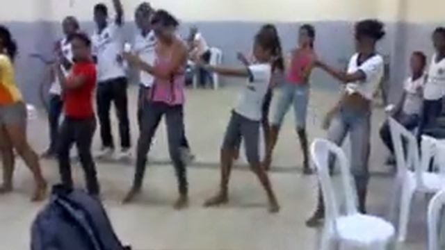 Ensaio Do Grupo De Dança Da Escola Prof. José Brasileiro Villa Nova смотреть онлайн