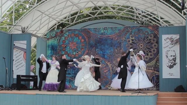 Клуб исторического танца Реверанс - Вальс цветов (Щелкунчик) смотреть онлайн