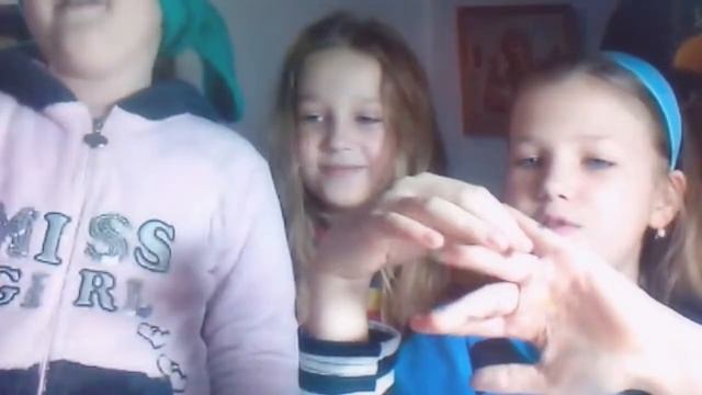 Игра с закрытыми глазами (рисование) смотреть онлайн