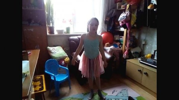 А теперь Балет.Простые движения в балете/Simple movements in ballet