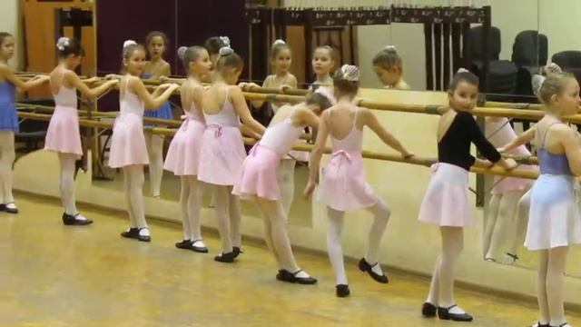 Детская школа балетного искусства "Арабески" смотреть онлайн