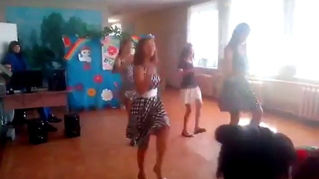 Зажигательный рок-н-ролл!!!(Стиляги-Я люблю буги-вуги) смотреть онлайн