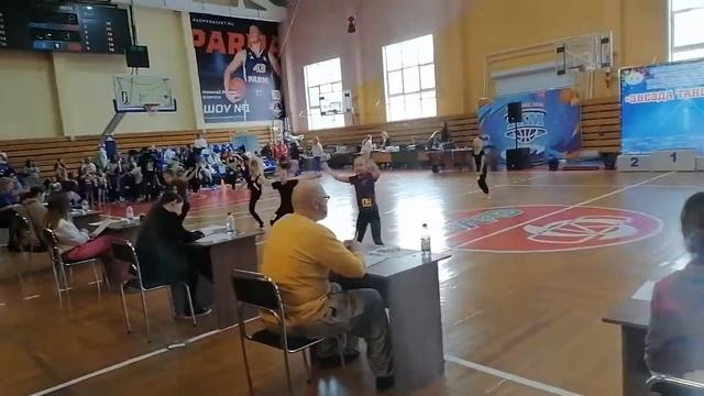 Спортивное диско соло. Финал.#спорт #танцы #диско #спортивноедиско #развлечения #дети #девочка смотреть онлайн