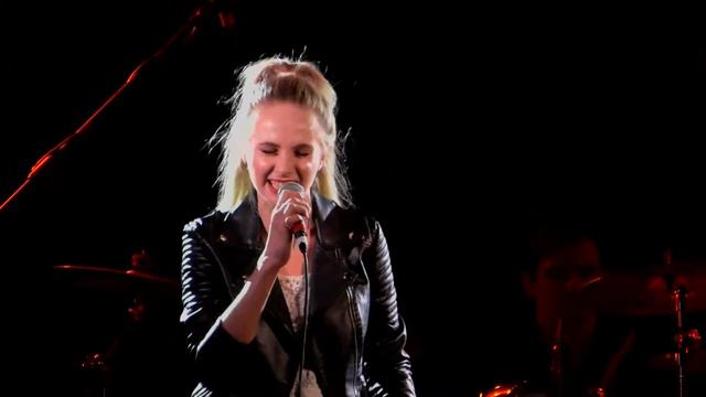 Дарья Январина - They Just Keep Moving The Line смотреть онлайн