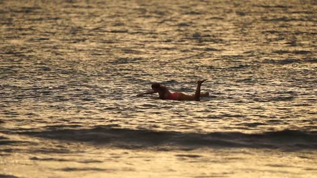 Longboard surfing, may 2020, Indonesia, Bali смотреть онлайн