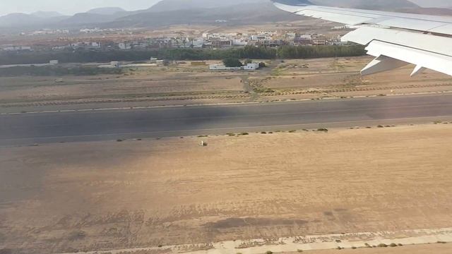 Inflight landing at Fuerteventura (FUE) Thomas Cook Airlines A321 G-TCDF смотреть онлайн