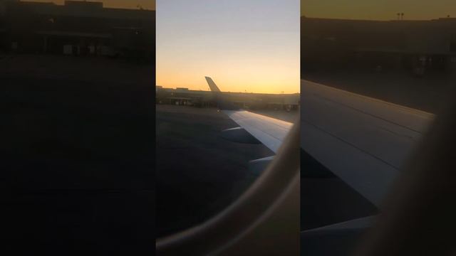 E190 pushback and engine start. смотреть онлайн