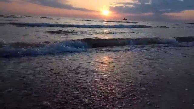 Восход солнца над морем.Красотища!!! смотреть онлайн