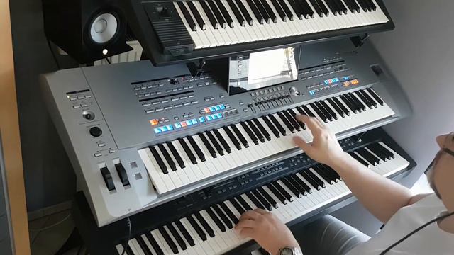 Eifelsounds - Living Next Door To Alice /Smokie - Tyros 5 /MOX-8/Blofeld-Live смотреть онлайн