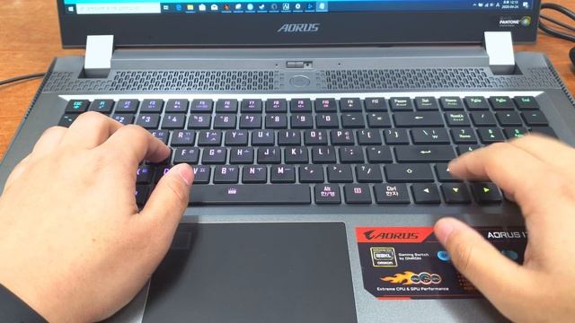 AORUS 17G YB Gaming Notebook, Omron B3KL 기계식 키보드 타건 смотреть онлайн