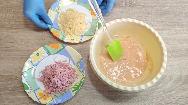 Хрустящие ГОРЯЧИЕ БУТЕРБРОДЫ с колбасой, сыром и яйцом на сковороде - быстрый рецепт за 5 минут смотреть онлайн