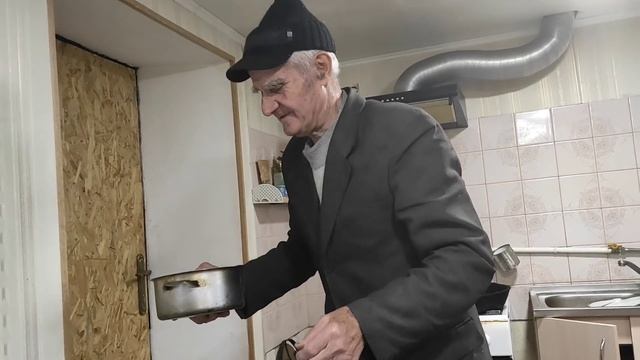 Кому то похудение, а кому-то пирожки. Вопрос экологии актуален. смотреть онлайн