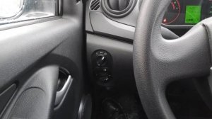 Как на Lada Kalina универсал включить фары?