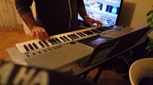 Yamaha psr-s900: Playing Russian melody