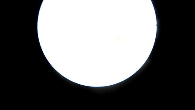 Real view of moon from telescope.... смотреть онлайн
