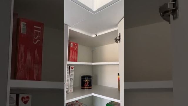 Угловой шкаф на кухне со складывающими фасадами?