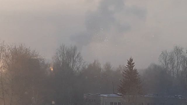 26 ноября...радуга и такое солнце. Время 9-30❄️🌈🌞 смотреть онлайн