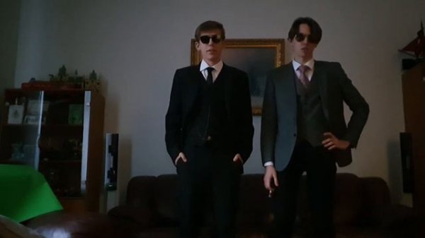 Люди в черном 4