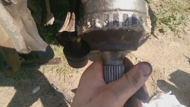 Замена внешнего ШРУСа пежо партнер/Peugeot Partner смотреть онлайн