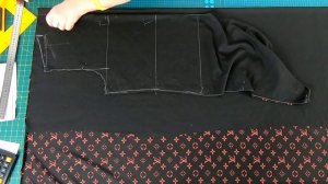 Платье с рукавом без выкройки на любой размер. Построение платья свободного кроя сразу на ткани.mp4