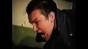 Лютый мужик орет