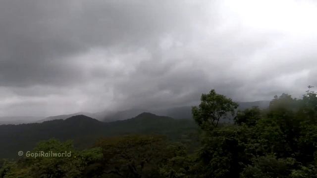 Dudhsagar Waterfalls | Beautiful Train Route | Londa to Madgaon Full Journey | Indian Railways смотреть онлайн