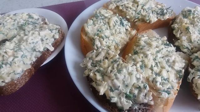 Бюджетные горячие бутерброды на сковородке смотреть онлайн