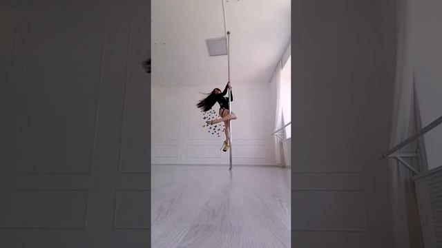 POLE dance это красиво | женственный танец на пилоне | танцы для девушек смотреть онлайн