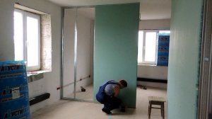 Подробная инструкция монтажа перегородки из гипсокартона в два слоя.