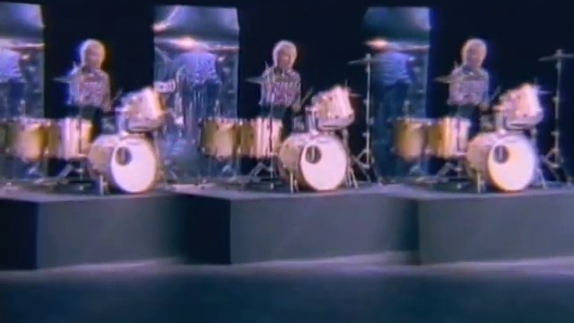 The Godfathers // She Gives Me Love смотреть онлайн