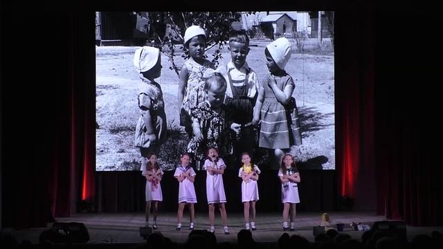 Музыкальный ларец "Белые панамки" - музыка и слова В.Егоров 4 мин. 10 сек. смотреть онлайн